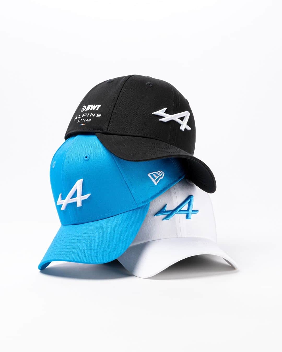 ニューエラ・キャップのインスタグラム：「Put yourself in the driver’s seat with our collection of Alpine and McLaren Racing Caps. Find your style now at the link in our bio. Free Shipping for This Week Only.」
