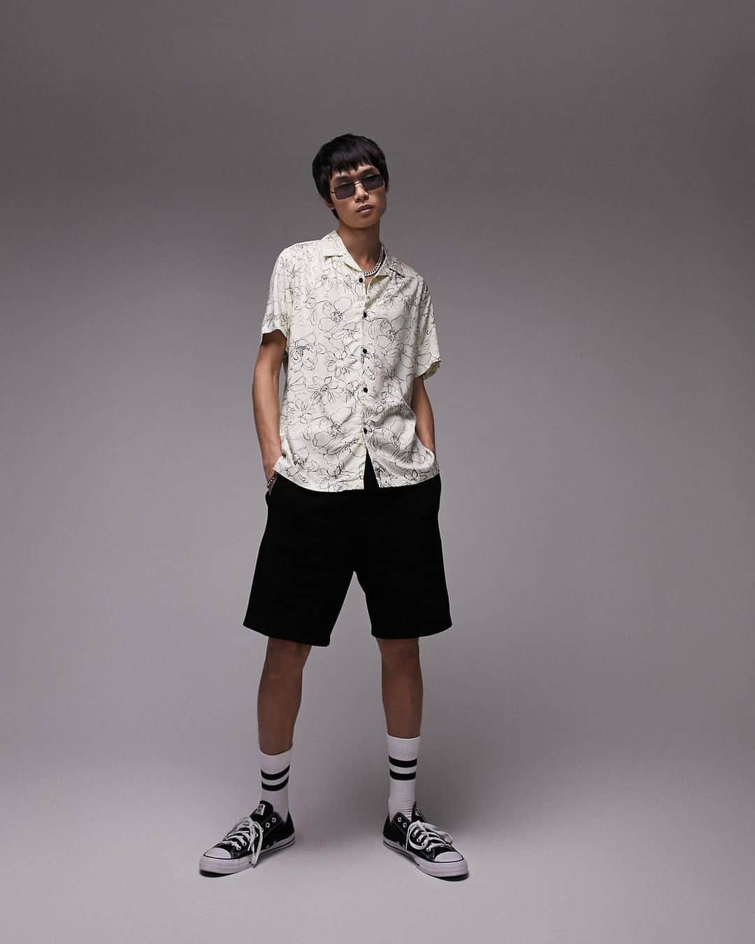 のインスタグラム：「New in Threads.」