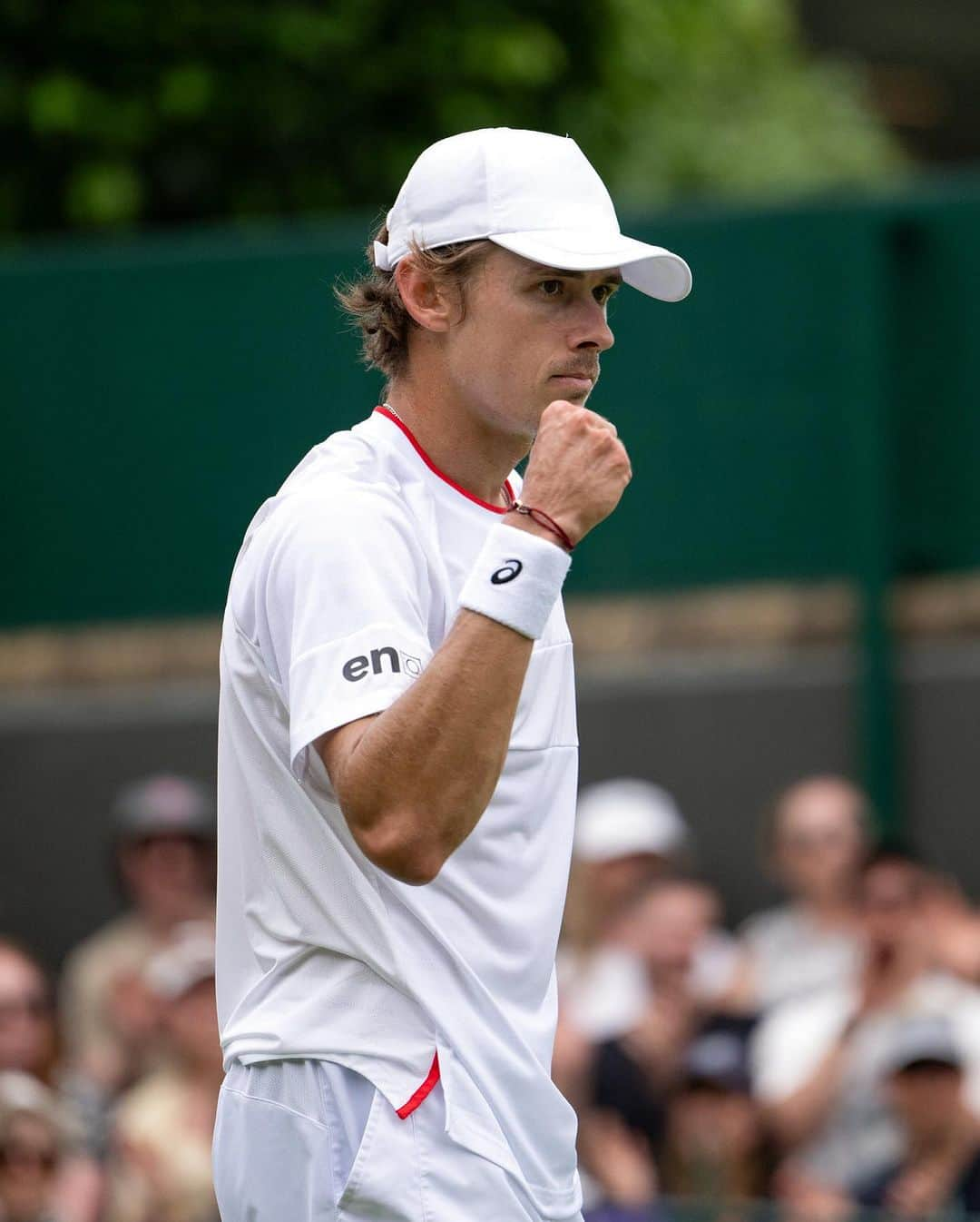 アレックス・デミノーさんのインスタグラム写真 - (アレックス・デミノーInstagram)「Tough and tricky but we through 👊 Tomorrow more 😈👀 @wimbledon」7月7日 2時47分 - alexdeminaur