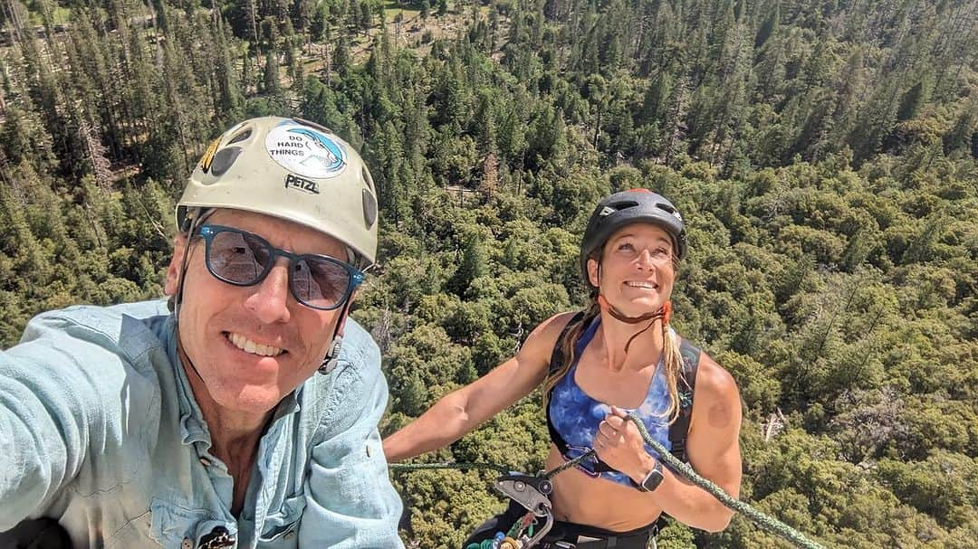 ジェシー・グラフさんのインスタグラム写真 - (ジェシー・グラフInstagram)「OMG This is my new life now!!! So grateful to @hansflorine for inviting me out to #Yosemite to experience some big walls!  I got to follow 9 pitches on the east buttress of middle cathedral. And jugged up the #freeblast behind Hans and @bill.climbingadventures . I Knew i would love being on the wall over 1000 feet high (we finished at Mammoth Terraces). But I had no idea how much I would love learning about the gear and rope management! 😂. I’m hooked for life and need to do this all the time now!  Thanks Hans and Bill, for a life changing experience!」7月7日 4時16分 - jessiegraffpwr