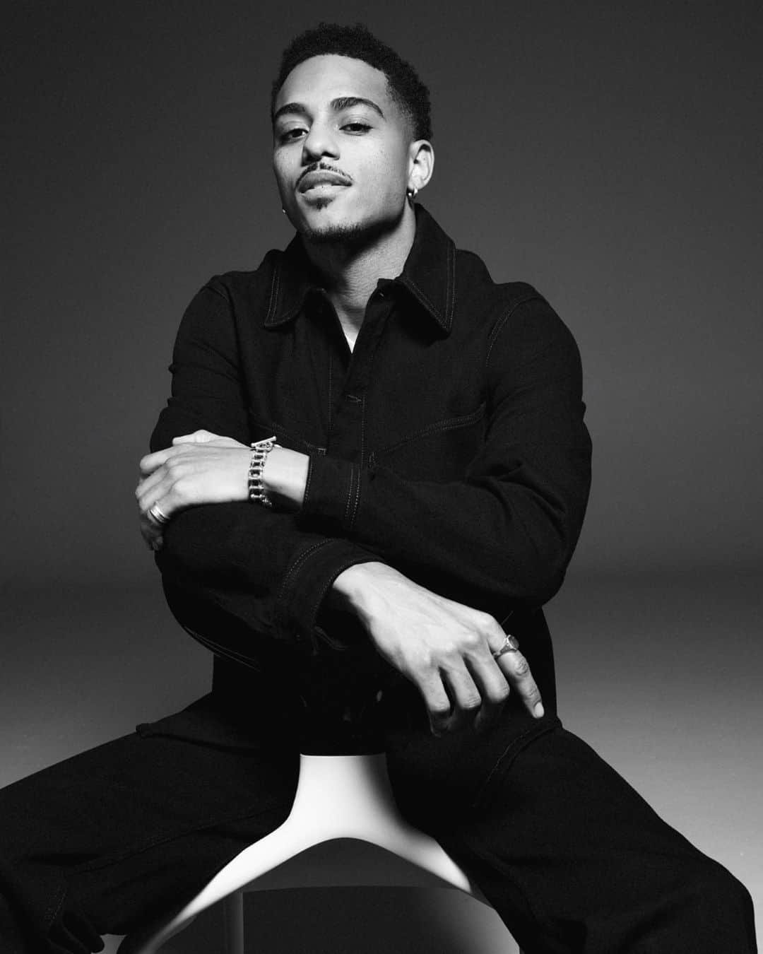キース・パワーズのインスタグラム：「Got to chat with @ebonymagazine for their Leading Men series. Much love to Ebony for shining a light on the guy.   Link in bio 💥」