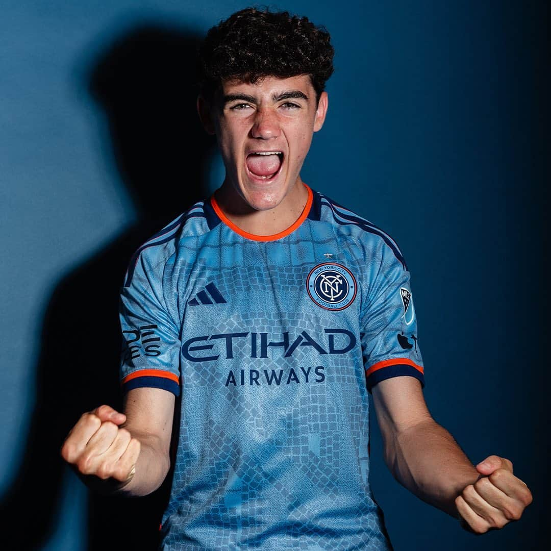 ニューヨーク・シティFCさんのインスタグラム写真 - (ニューヨーク・シティFCInstagram)「From @NYCFCYouth to the First Team ✍️  16-year-old Defender @drewbaiera2 becomes the 12th Homegrown signing in #NYCFC history 🗽」7月7日 4時26分 - nycfc