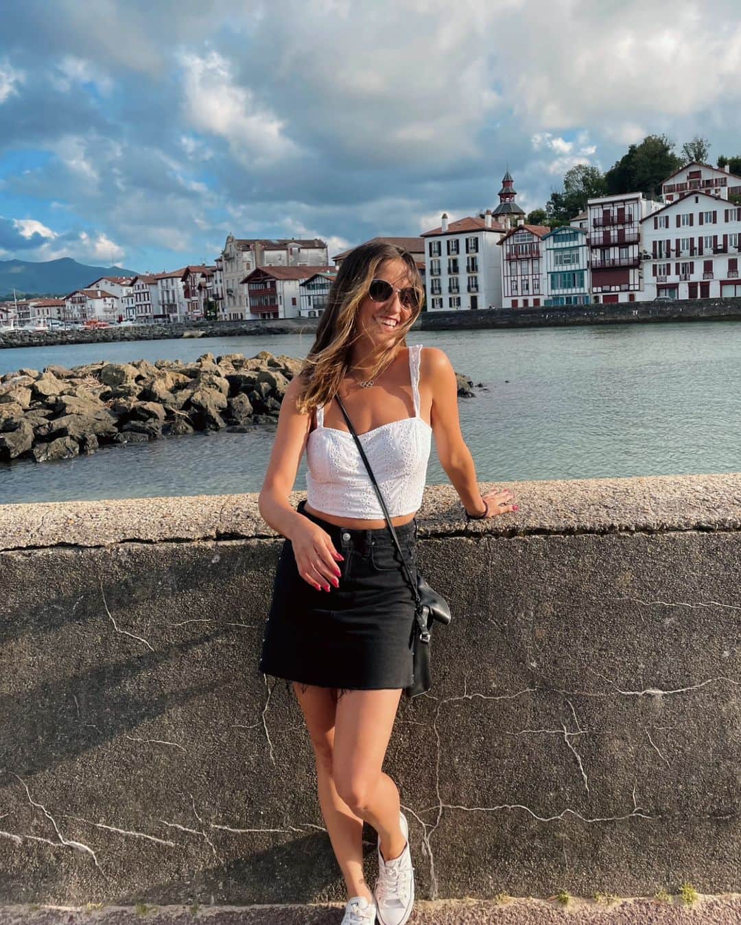 ソニア・ラフエンテのインスタグラム：「Felicidad norteña ☺️💚 . . #sansebastian #biarritz #urederra」