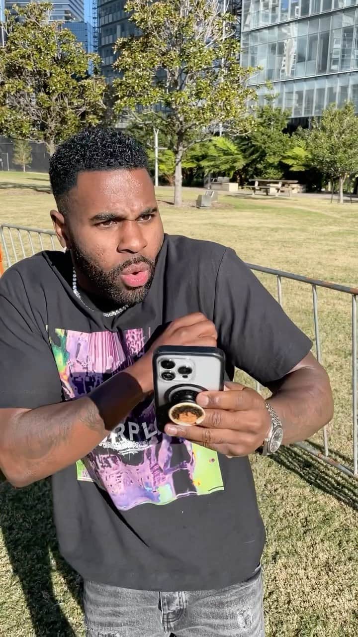 ジェイソン・デルーロのインスタグラム：「Dad got some footage mom will love (he said the kid was fine)」