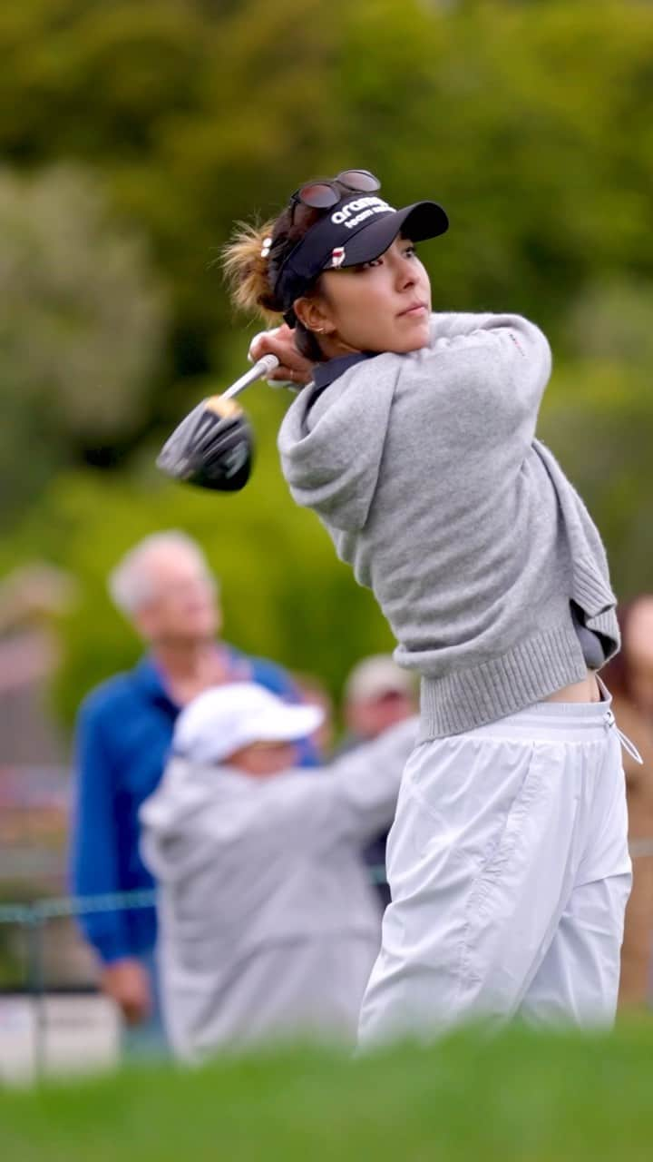 アリソン・リーのインスタグラム：「Sweater weather for Round 1 👌 #USWomensOpen」