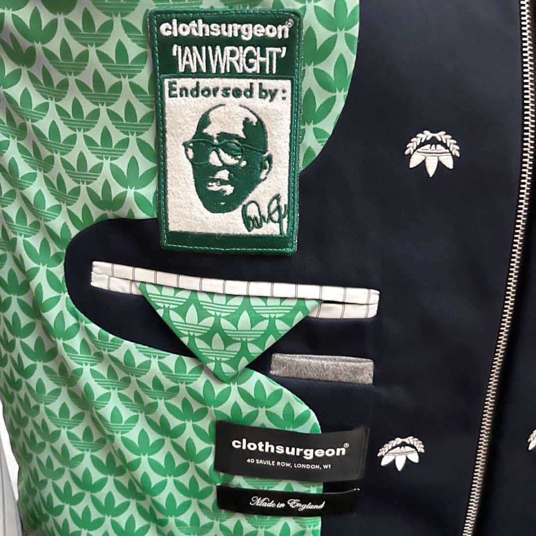 クロスサージョンさんのインスタグラム写真 - (クロスサージョンInstagram)「RECONSTRUCTED Project.  Bespoke ‘Umpire Jacket’ for @wrightyofficial  OBE at Wimbledon  2023.  The bespoke garment elevates existing Adidas @adidasoriginals  fabrication, both vintage and deadstock.  clothsurgeon RECONSTRUCTED Project is a sustainable approach to making a contemporary silhouette, preserving key details of the original items. This has been a longstanding offering from the clothsurgeon.  Photo Credit: @welloffside  #clothsurgeon #savilerow #bespoke」7月7日 5時17分 - clothsurgeon