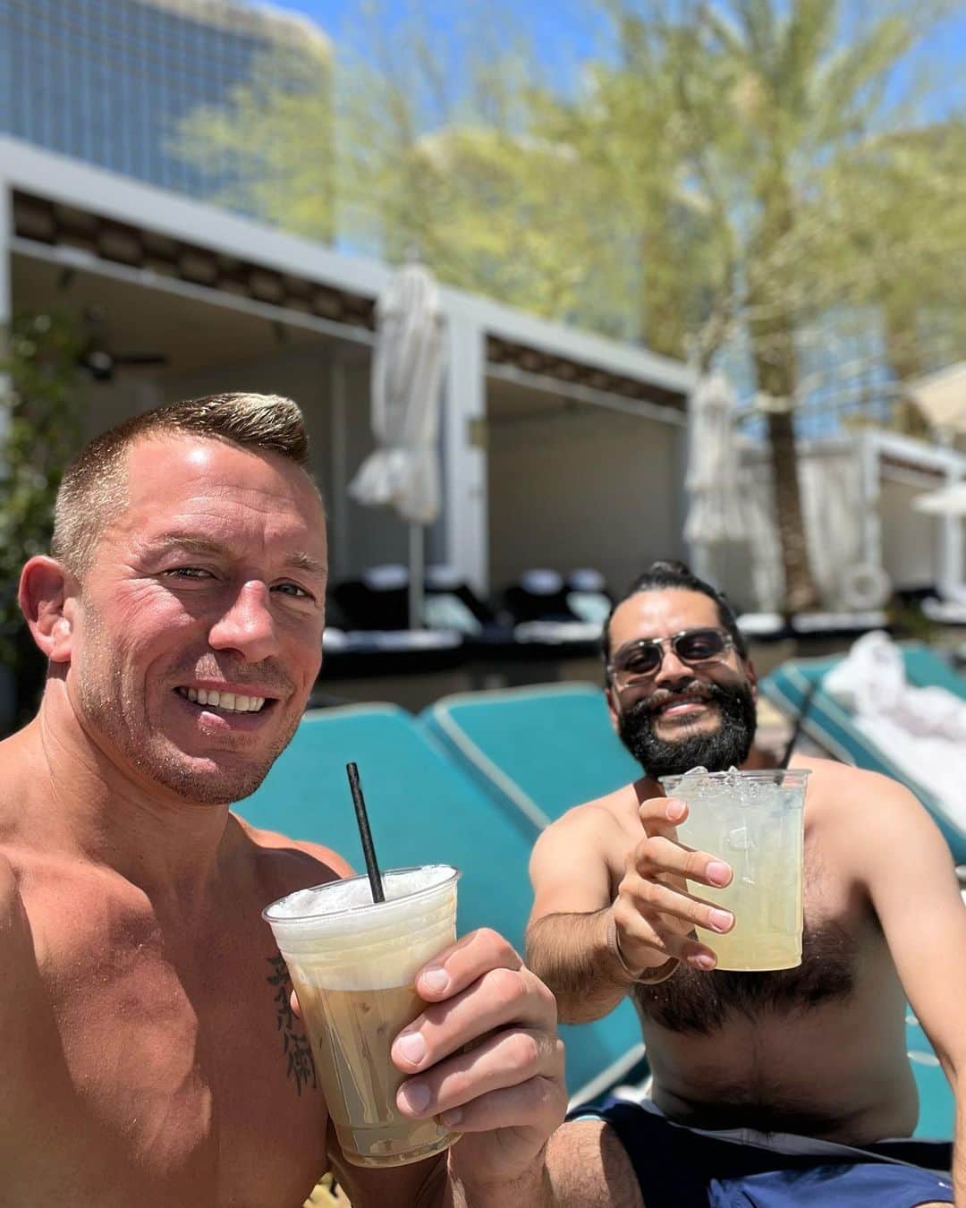 ジョルジュ・サンピエールのインスタグラム：「Salud mis amigos, viva LasVegas.」