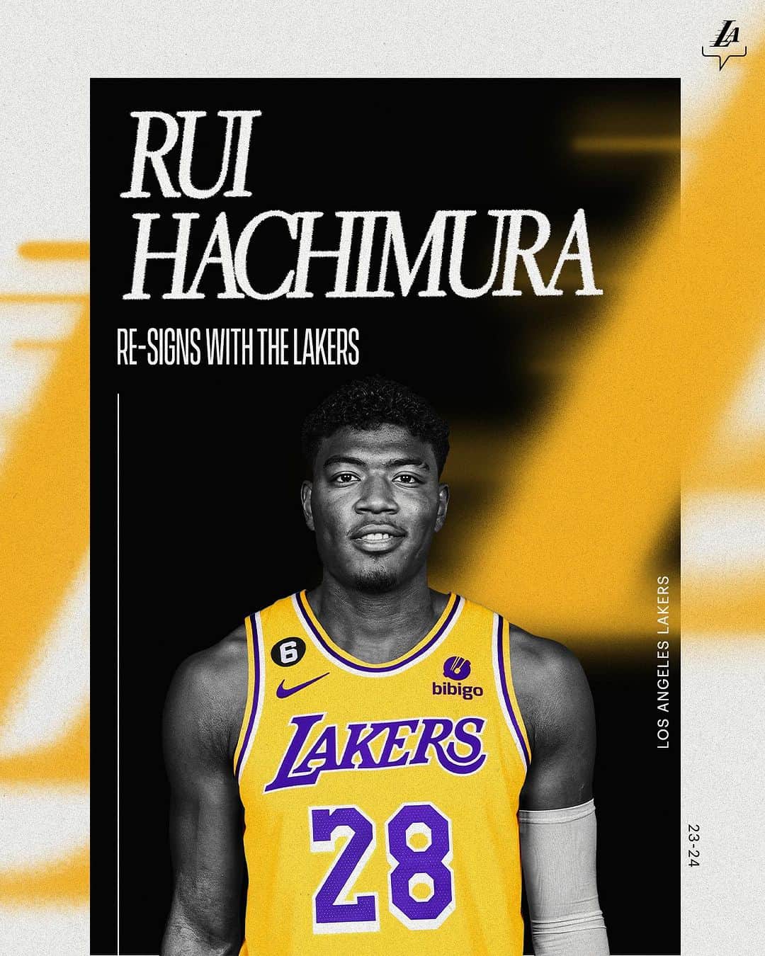 Los Angeles Lakersさんのインスタグラム写真 - (Los Angeles LakersInstagram)「OFFICIAL: Rui’s staying in L.A.」7月7日 5時53分 - lakers