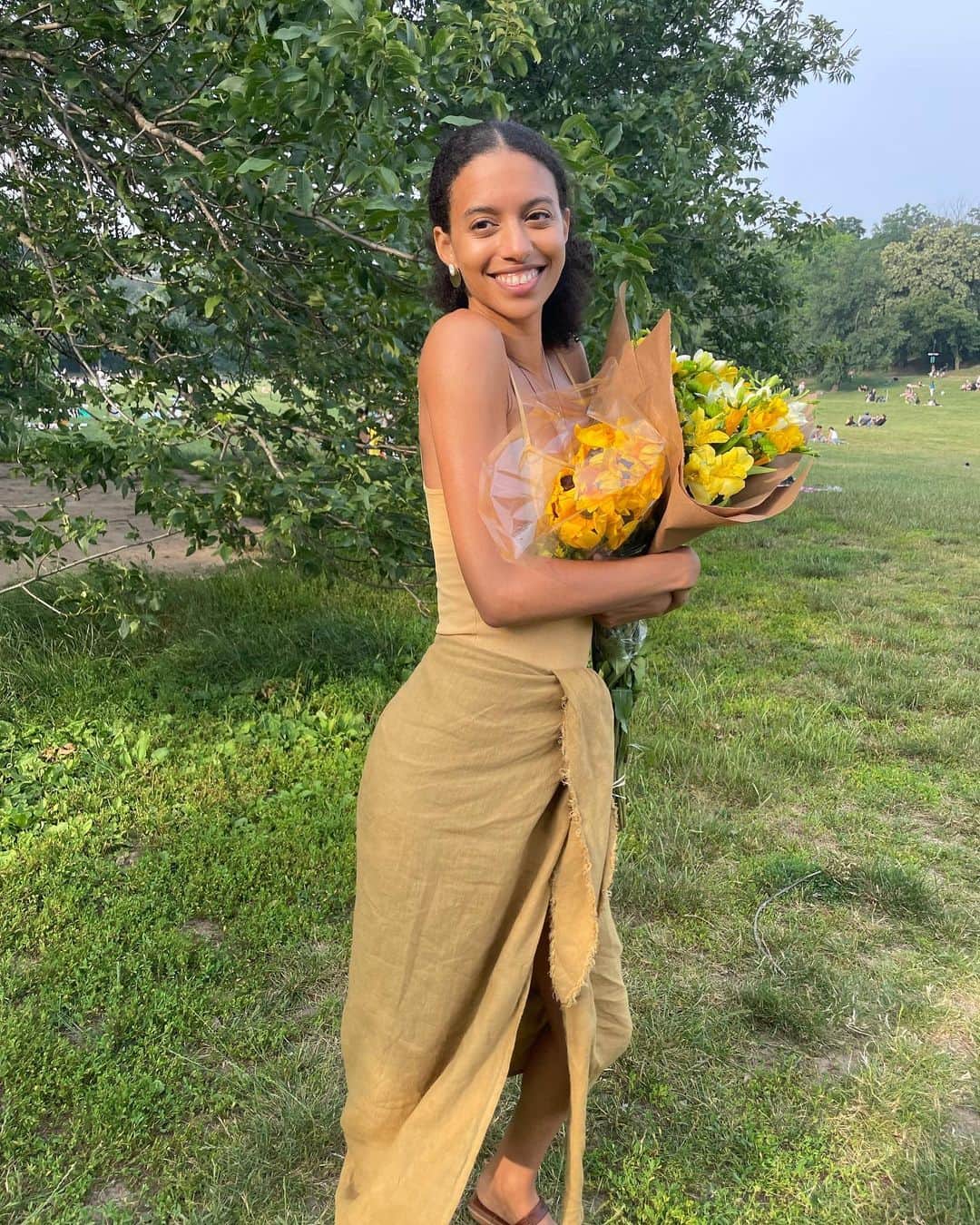 ジョルダナ・エリザベスのインスタグラム：「33 🎉  thnx you god!」