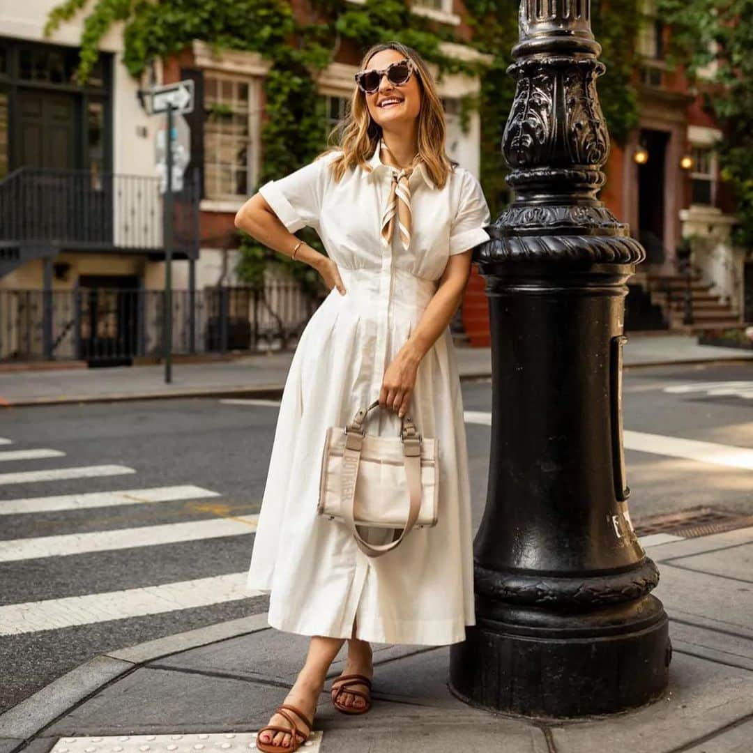 ボトキエさんのインスタグラム写真 - (ボトキエInstagram)「NYC with a cute summer tote 🫶🏼」7月7日 6時06分 - botkier