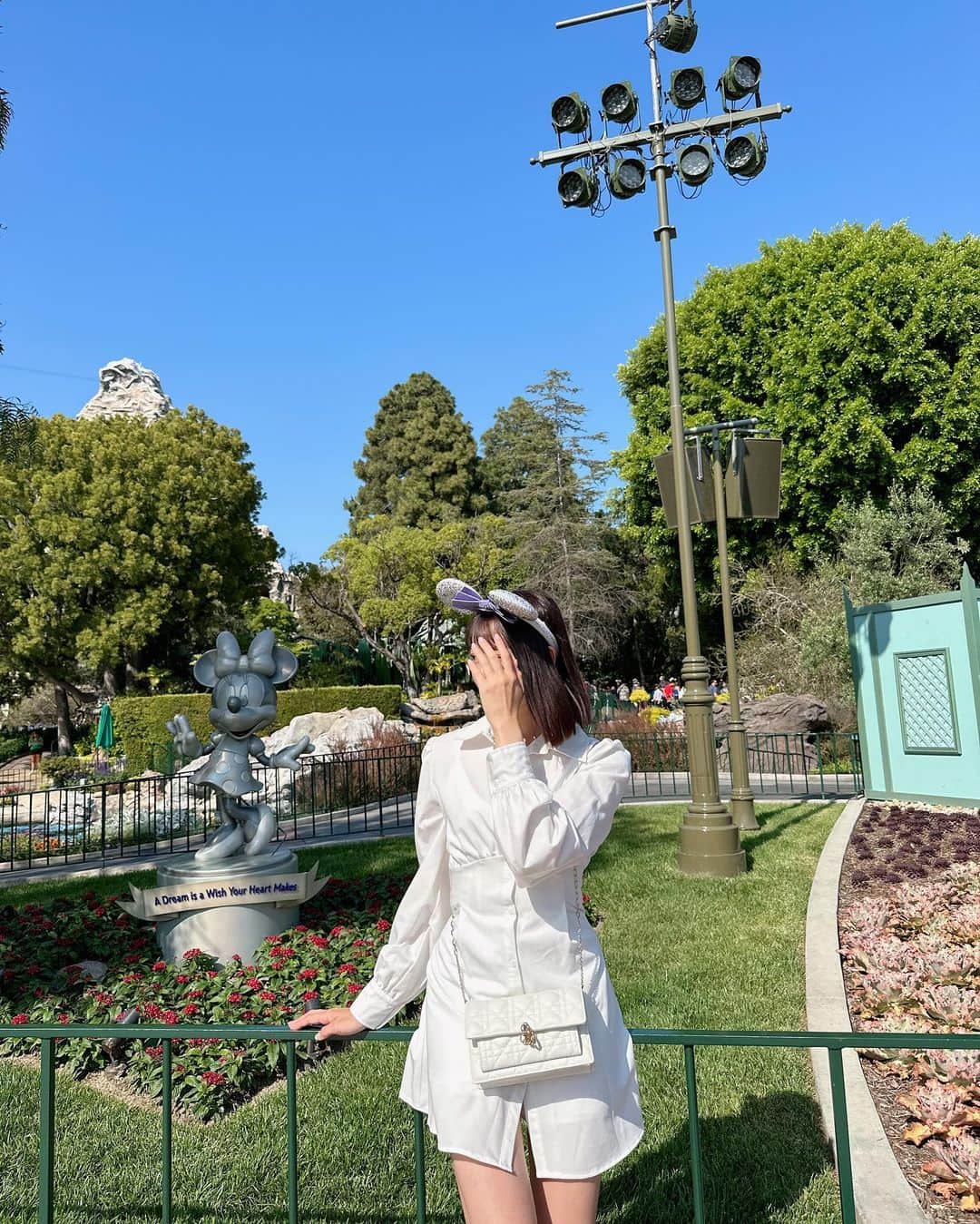 泉玲菜さんのインスタグラム写真 - (泉玲菜Instagram)「. . Disneyland Resort🤍 . . #losangeles  #anaheim  #disneyworld」7月7日 6時12分 - _reina.0214
