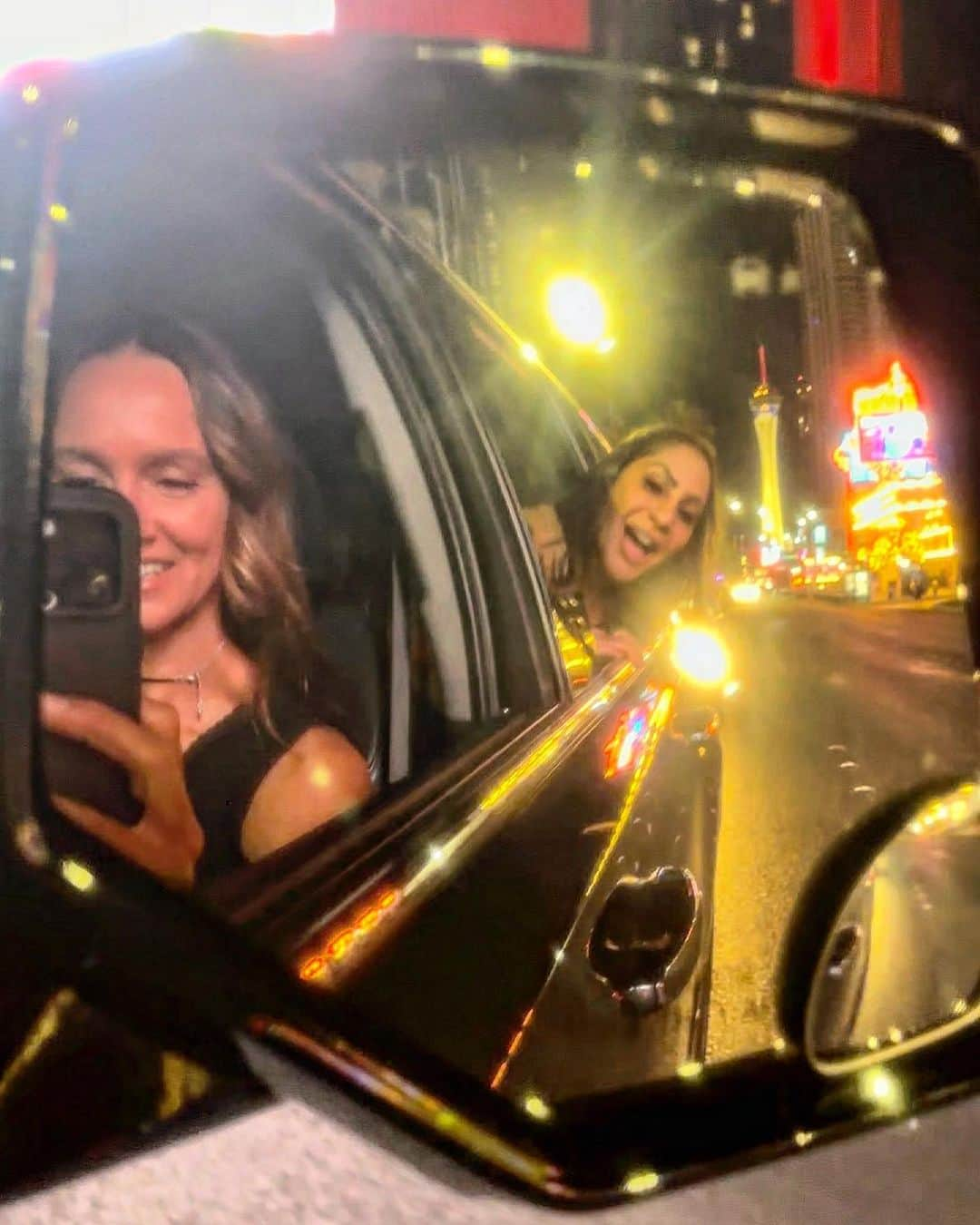 シャーニ・ヴィンソンさんのインスタグラム写真 - (シャーニ・ヴィンソンInstagram)「Ride or die @aliasound   #vegas #lasvegas #birthdaygirls #partytime #vegasstrip #rideordie #roadto40 #lifebeginsat40」7月7日 6時17分 - sharnivinson