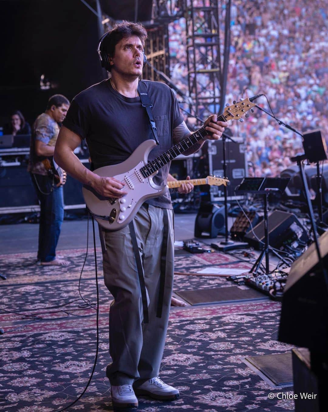 ジョン・メイヤーさんのインスタグラム写真 - (ジョン・メイヤーInstagram)「It doesn’t get better than three nights at Folsom Field in Boulder with @deadandcompany. Oh wait no yes it does… it gets way better when Dave Matthews (@davematthewsband) shows up and for four songs makes everyone believe they’re dreaming. The afterglow is still shining bright…」7月7日 6時34分 - johnmayer