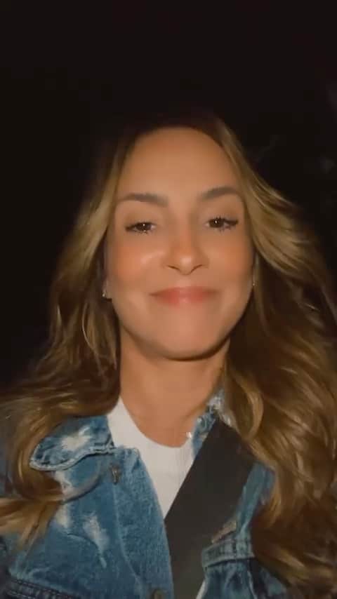 Claudia Leitteのインスタグラム：「E aí, velho??? 🥹」