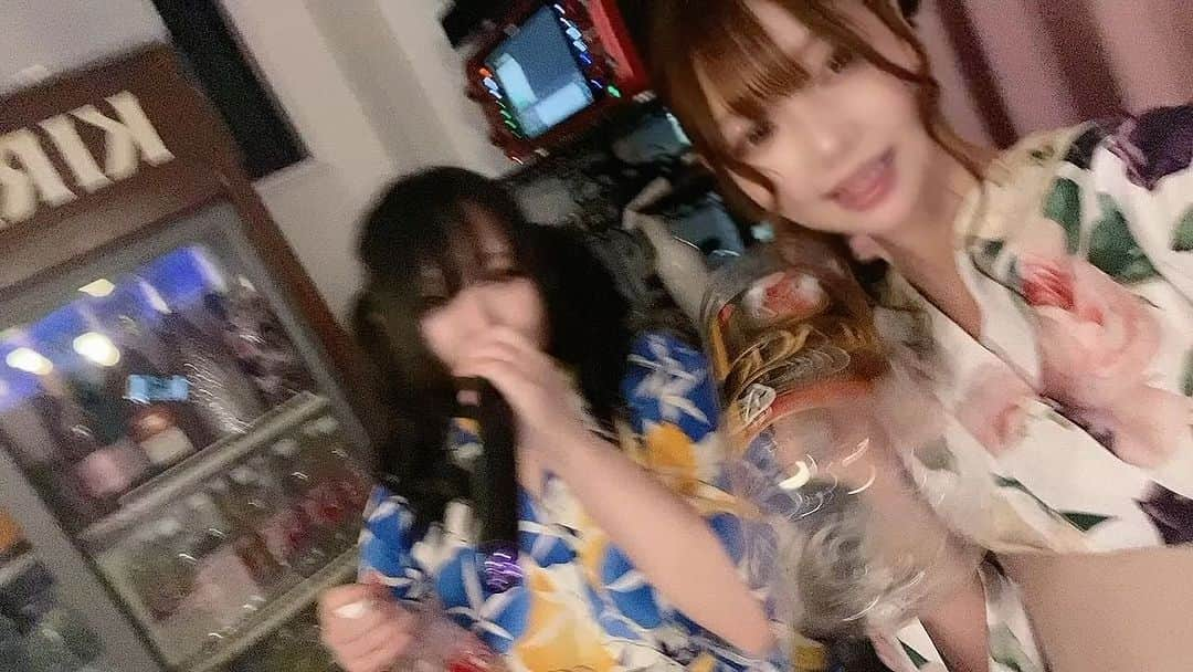 あけみみうのインスタグラム：「ブラックニッカ4l、BARみゅーで飲み切れたねえ☺️ よかったよかった」