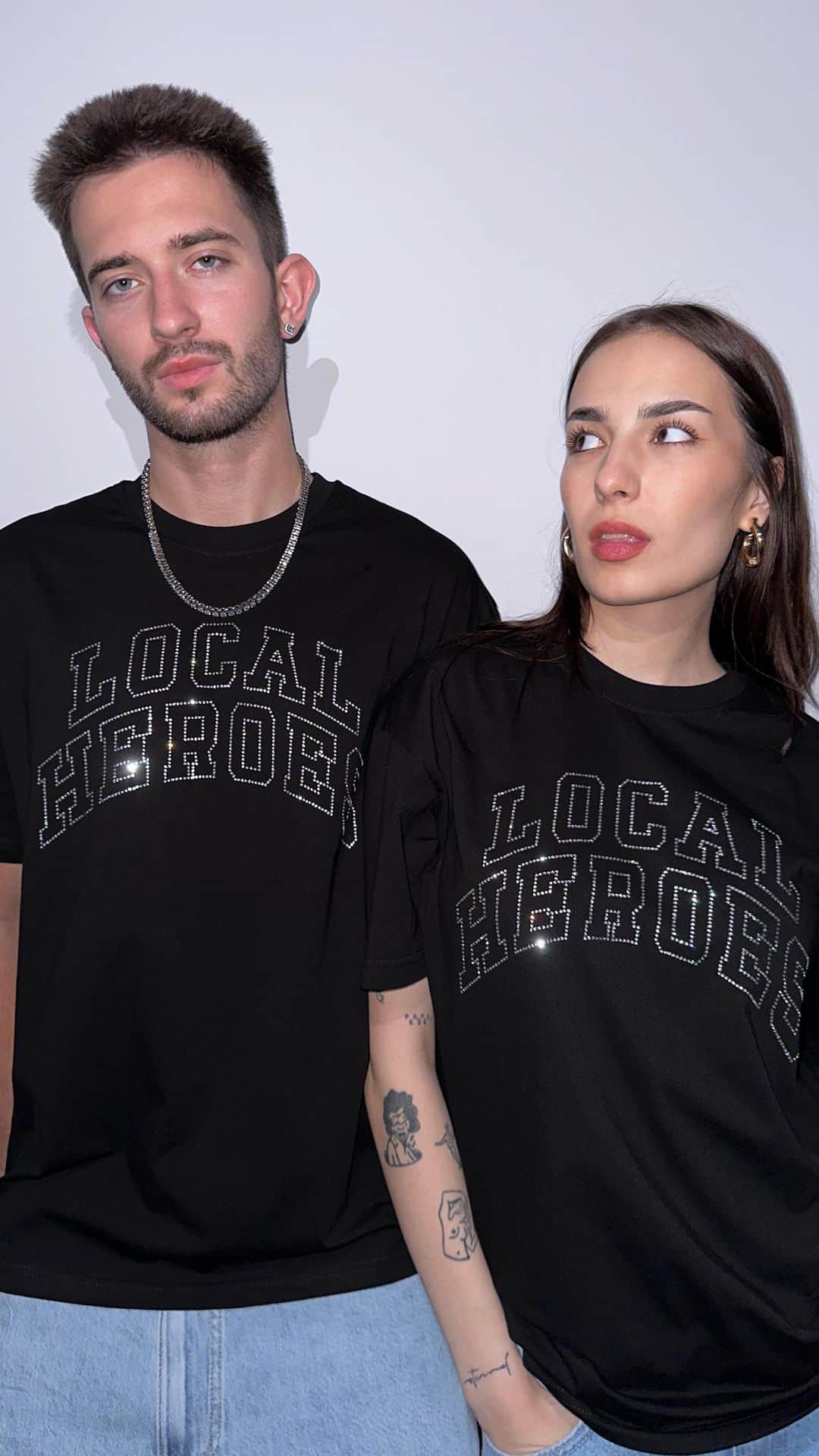 LOCAL HEROESのインスタグラム：「Everyone dreamed of it, everyone 🗣🪩 I OUR FIRST UNISEX Aura RHINESTONES TEE IS HERE」