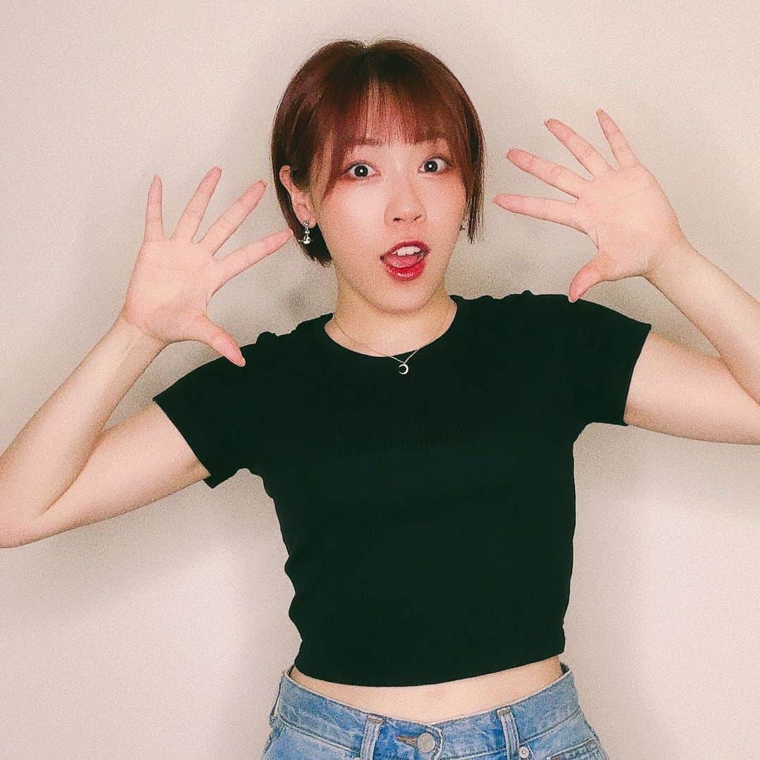 鈴木もものインスタグラム：「2023.07.07 🎂🎉🎋❤️  お久しぶりです！ 生きてます！ 太りました！ 今日誕生しました！ ありがとうございます！ (全文)  弟がプロコンくれました🎮🫶」