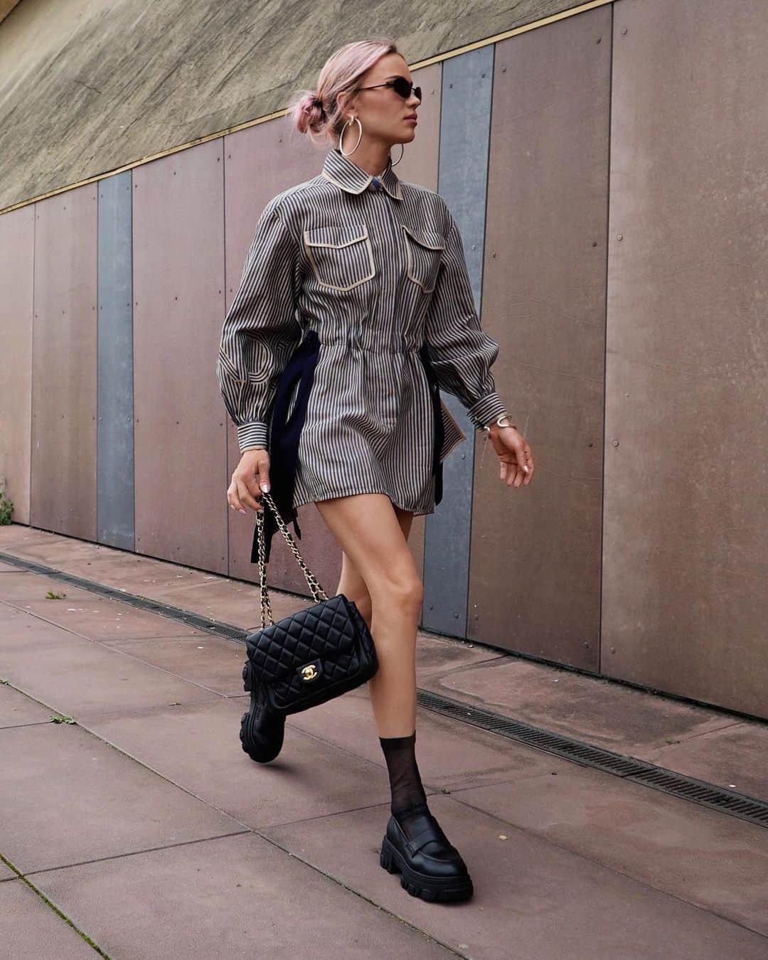 Juliett K.のインスタグラム：「#OOTD #streetstyle #streetfashion #fendishirt #maffashionlooks」