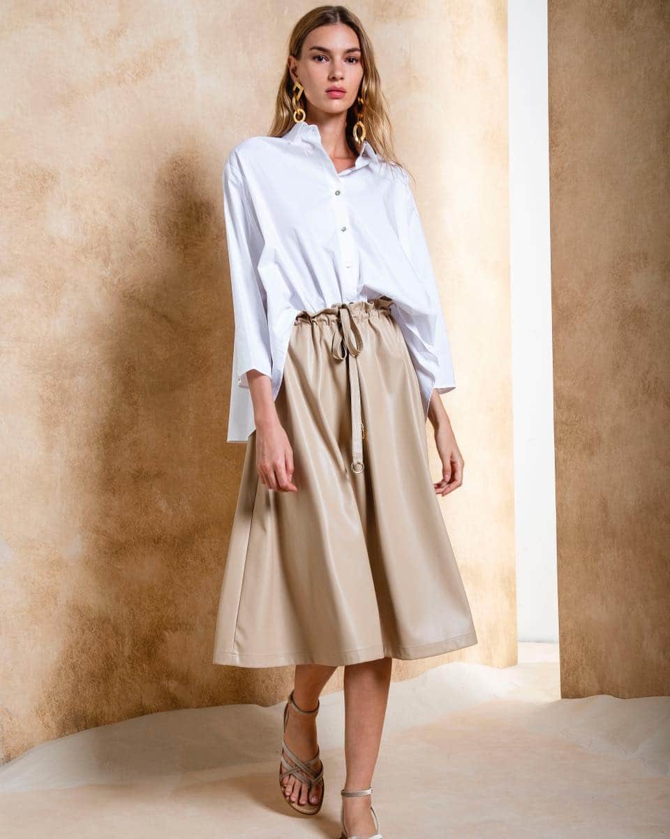 のインスタグラム：「Neutral shades!  #compagniaitaliana #thenewera  #ss23 #springsummercollection #springsummer23  #summerfashion #summerlook」