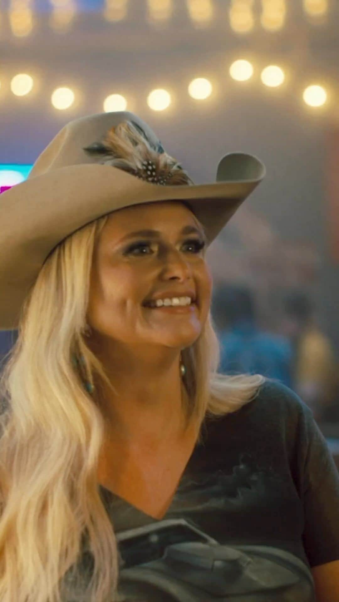 Vevoのインスタグラム：「“When the queen of Texas country calls, you say yes,” declares @LeonBridgesofficial about working with @MirandaLambert. Don’t miss the duo in their soulful and heartbreaking “If You Were Mine” video. ⠀⠀⠀⠀⠀⠀⠀⠀⠀ ▶️ [Link in bio]」