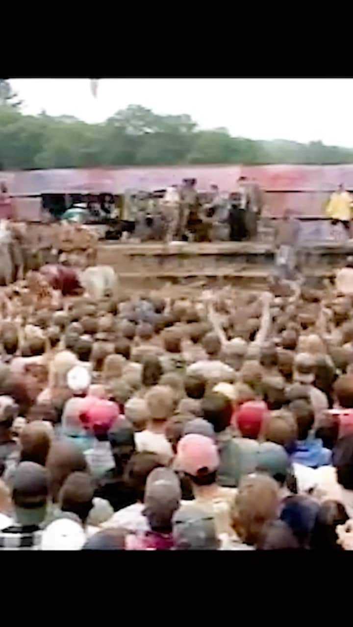 Green Dayのインスタグラム：「TBT to a VERY muddy Woodstock!!」