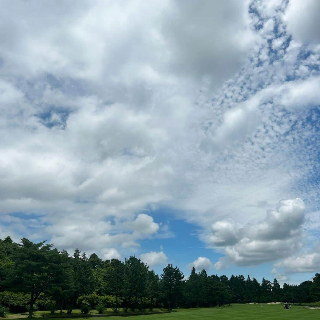 葉月里緒奈さんのインスタグラム写真 - (葉月里緒奈Instagram)「激暑ゴルフ❗️ ラウンド中に写真を撮る余裕なし😆 #姉とゴルフ#千葉カントリークラブ #千葉カントリークラブ川間コース #ゴルフ場ランチ #天ぷらうどん#ミートソーススパゲティ#rionahazuki」7月7日 9時27分 - riona_hazuki