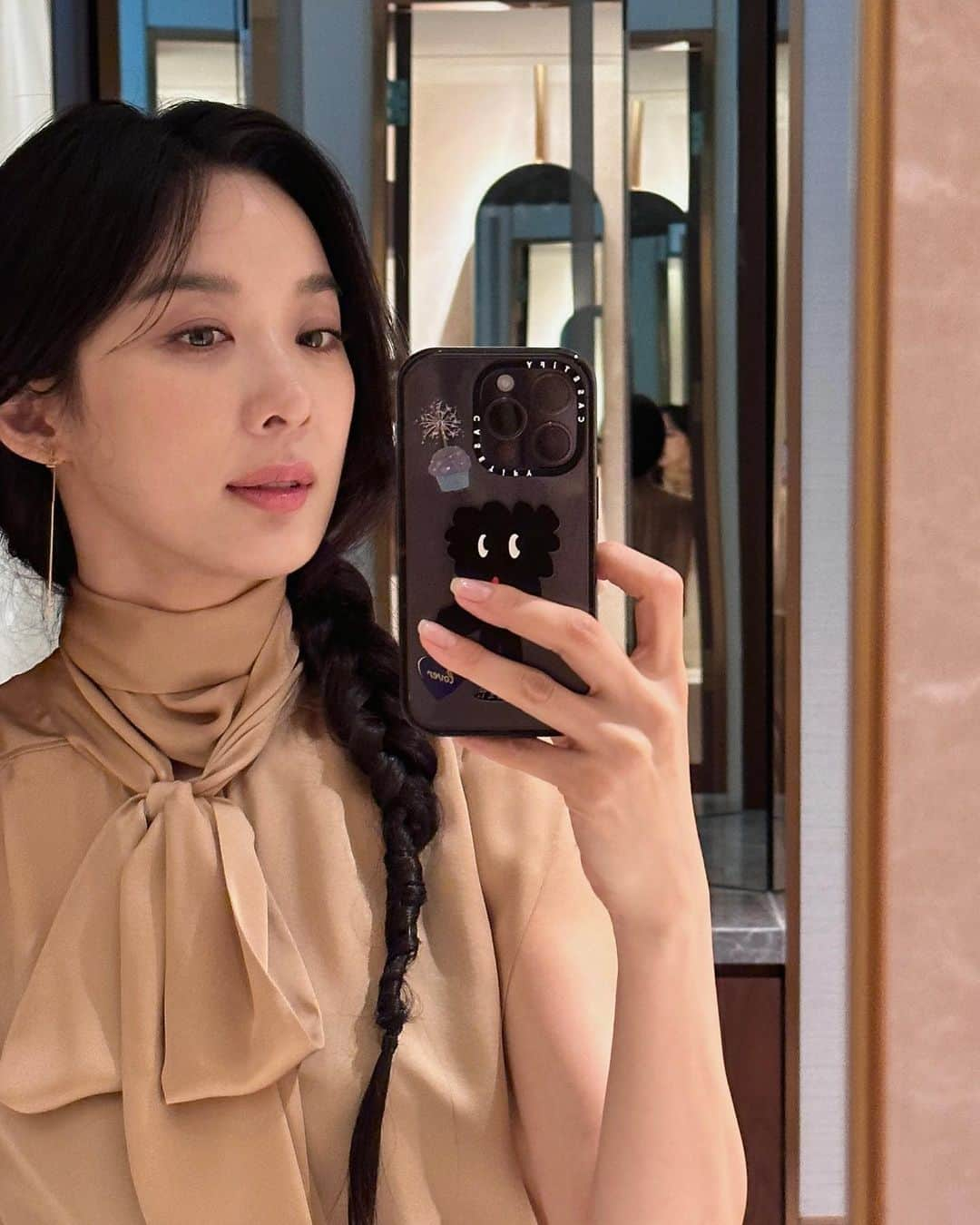 イ・チョンアさんのインスタグラム写真 - (イ・チョンアInstagram)「🐒🤎  see u on netflix @netflixkr」7月7日 10時22分 - leechungah