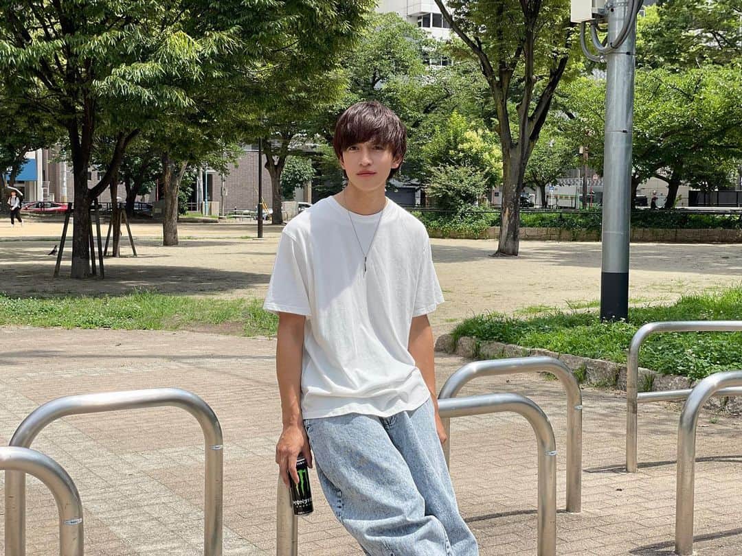 黒崎澪音のインスタグラム：「34℃のロケはアチィ🔥 love monster🥤」