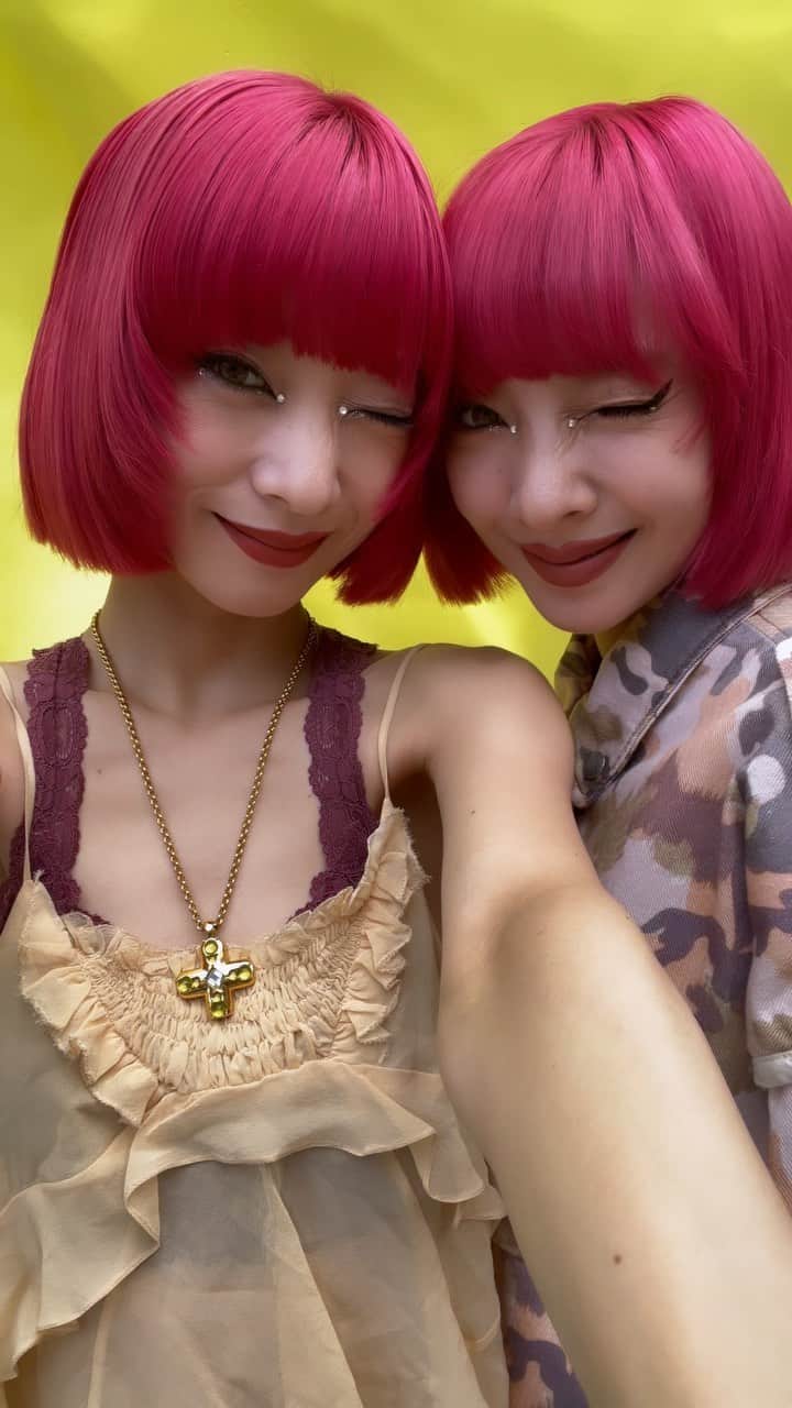 AMIのインスタグラム：「@isabelmarant 💛 New store open! congratulations🎉㊗️ イザベルマランのお店のオープニングへ。 世界感がとても素敵なお店💫  #isabelmarant」