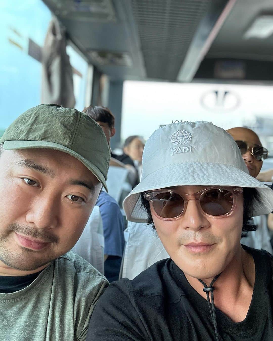 チョ・ドンヒョクのインスタグラム：「코모도 갑니다  #liveaboards #scubadiving   자카르타 도착 1박후 국내선 타고 이동」