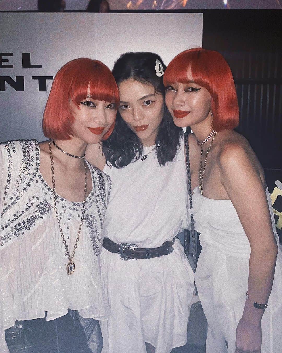maya kibbel キベルまやさんのインスタグラム写真 - (maya kibbel キベルまやInstagram)「@isabelmarant celebration last night 〰️🌙⭐️💛  #isabelmarant #yellowhouse」7月7日 12時14分 - mayakibbel