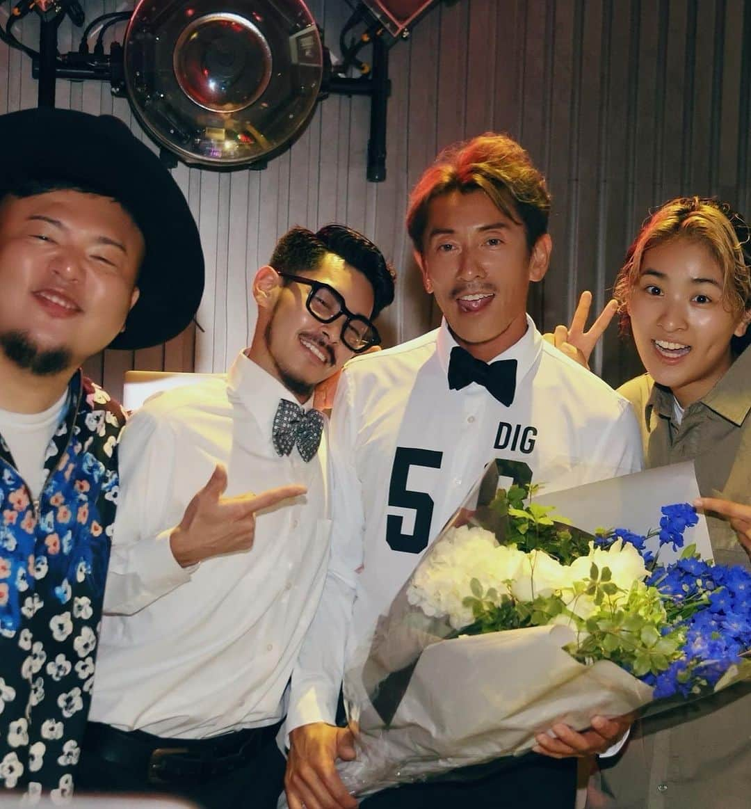 西村晃一さんのインスタグラム写真 - (西村晃一Instagram)「6/30 のPartyの写真が届いて来ましたー！ みなさん本当にありがとうございました。 素敵な方々に囲まれて感謝です。この日来ていただけなかった方からもお祝いメッセージいただきありがとうございます。  7月、8月中は西麻布和食風も特別メニューをご準備しておりますので、是非ご予約お待ちしてますね♪ @dj_japanese99 DJ日本人もいますので、是非会いに来てください^_^  @taracyan3  @yosukeiwai  @kiyamayusaku  @ap_ak_nonpy  @m.oobayashi  @gorikuni0811  @dj_japanese99」7月7日 12時28分 - koichi.nishimura