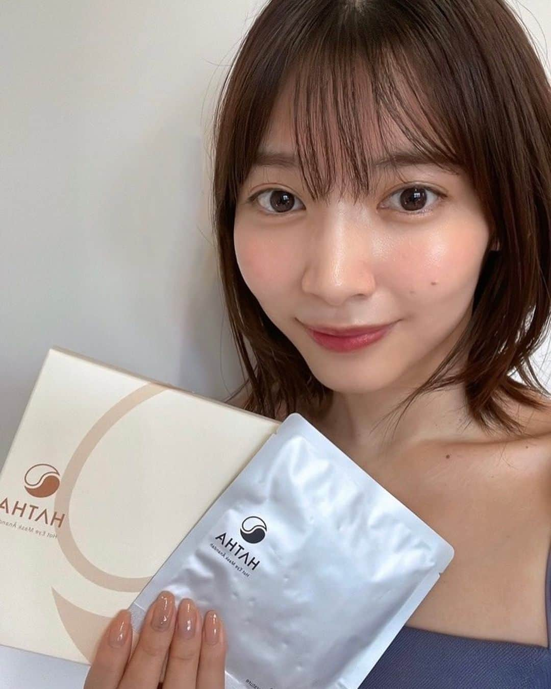 伊藤梨沙子さんのインスタグラム写真 - (伊藤梨沙子Instagram)「私も普段から愛用しているHATHAのホットアイマスクがAmazonでも買えるようになったので、早速購入してみました！  パッケージが素敵なので、男性から女性へのプレゼントとしても人気があるみたいです😊  Hot Eye Mask Anandah  ・Amazonショップ https://www.amazon.co.jp/dp/B0C581CSKL  ・公式ECサイト https://hatha.tokyo/  #アーナンダ #アイマスク #ホットアイマスク#セルフケア #自分時間 #良い睡眠 #疲れ目 #睡眠の質向上 #睡眠 #睡眠の質 #睡眠の質を上げる #睡眠改善 #睡眠不足」7月7日 18時04分 - ito_risako