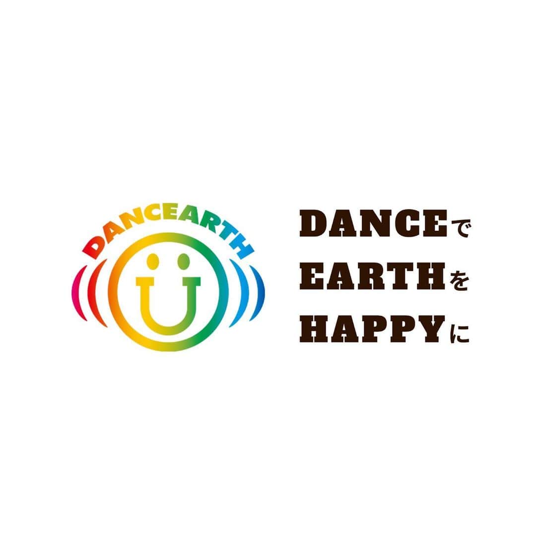 USAのインスタグラム：「「ダンスは世界共通言語」をテーマにこれまで僕が活動してきた【DANCEARTH】。  そんなDANCEARTHのオフィシャルサイトがリニューアルしました〜☆  ODORÜ YASAIプロジェクトの活動報告やDANCEARTHの最新情報を発信していきます。 ぜひチェックしてみてくださいね〜♪  DANCE（踊り）で EARTH（地球）を HAPPY（幸せ）に  #EXILEÜSA #EXILE #DANCEARTH #DANCEARTHPROJECT #odorüyasai #オドル野菜 #smile #happy #ココロオドル #danceでearthをhappyに」