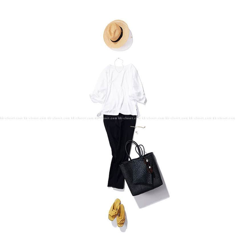 K.KSHOP_officialさんのインスタグラム写真 - (K.KSHOP_officialInstagram)「・ NEW♦️Coordinate  ・ 2023-07-07 ・ 夏の街へ ・ tops :  #galerievie #miran pants :  #dmg accessory : #marascalise #giselb bag : #swaraj #baliwerkstatte shoes : #maurodebali other : #pagani #grevi ・ #kkcloset #kkshop #菊池京子 #kyokokikuchi #coordinate #コーディネート #code #ootd #happy #follow #outfit #kotd #カジュアル #style #fashion #ファッション  #black #jewelry #feminine #blackandwhite」7月7日 12時52分 - k.kshop_official
