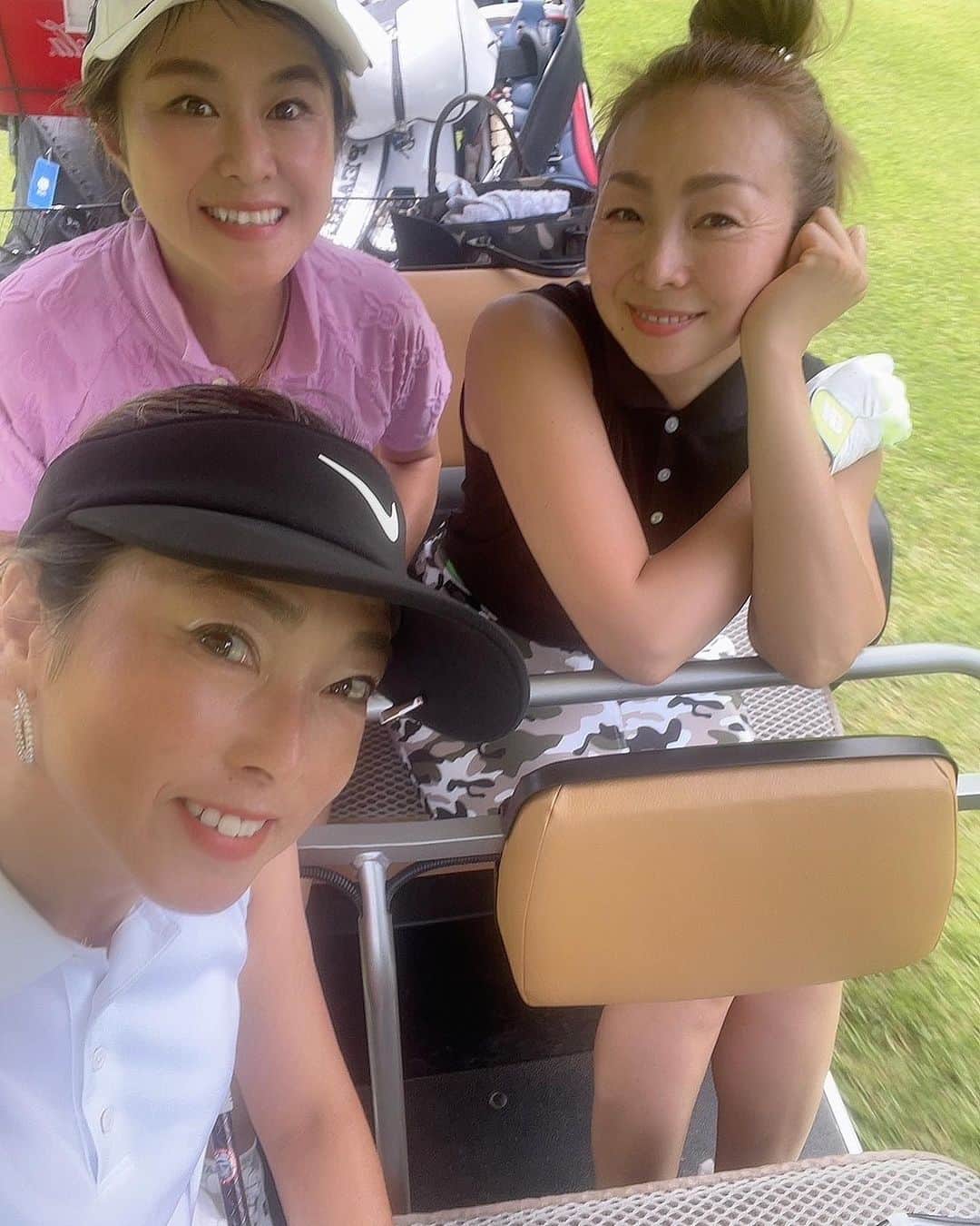 岡部亜紀のインスタグラム：「7/3の波の日は、 仲間と遊びたおす surf&turf💙💚 #最幸な時間 #笑いすぎて #喋りすぎて  #次の日声かれた #surfandturf」