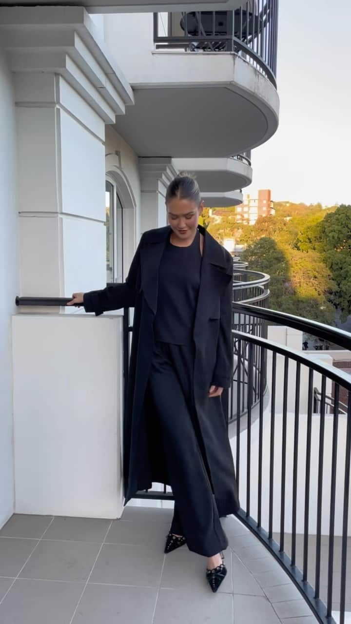 KOOKAI のインスタグラム：「We love @freyaprout in the Maria Core Top, Wide-Leg Pant & Trench •• Available in boutiques and online #kookai」