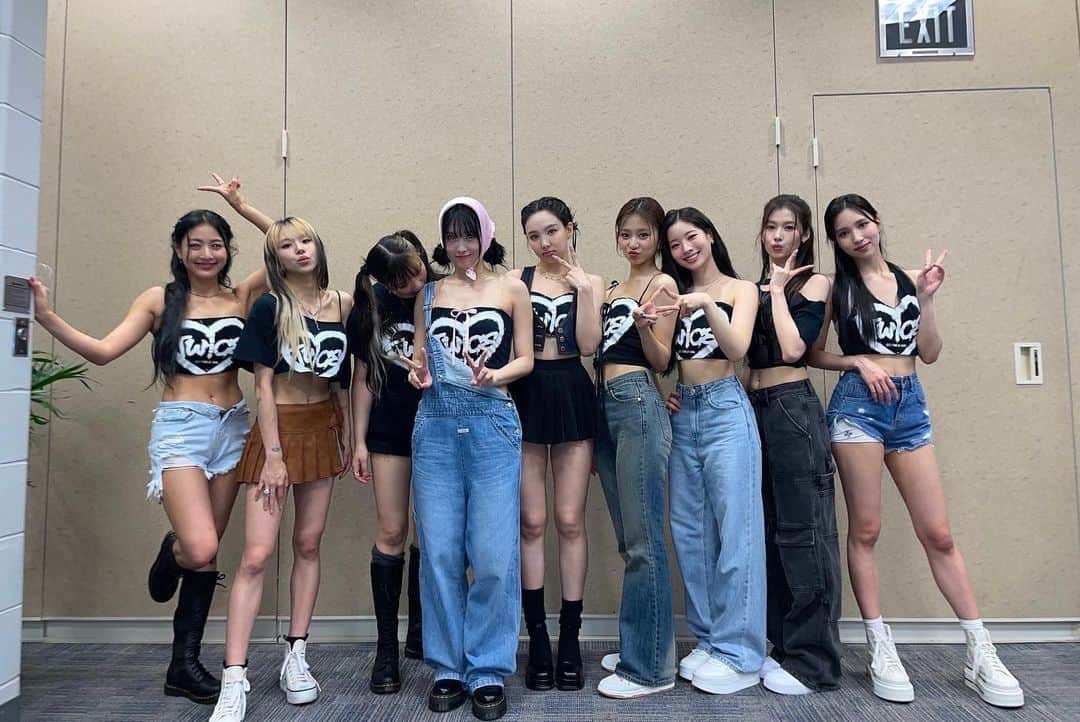 TWICEさんのインスタグラム写真 - (TWICEInstagram)「TWICE 5TH WORLD TOUR 'READY TO BE' IN #NEW_YORK   Hey New York✨ We are so glad we MET!!! Performing at MetLife Stadium was like a dream come true for us and we know this wouldn't have been possible without your support🍭 We are still over the moon and can't thank you enough! Please remember ONCE, you are the reason we do what we do and we are the biggest fan of y'all! We will never forget this special memory and the love you gave us! LOVE YOU SOOOOOO MUCH!!!💓💓💓💓💓💓💓💓💓  #TWICE #트와이스 #READYTOBE #TWICE_5TH_WORLD_TOUR」7月7日 13時41分 - twicetagram