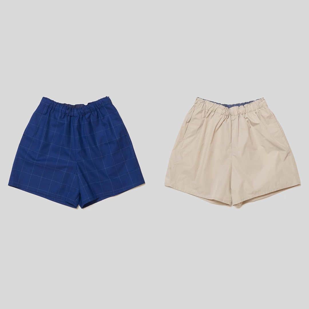 サワ タカイのインスタグラム：「sawa takai Spring Summer 2023  Trainer Shorts in: Blue Check Tropical Wool Oyster Nylon Twill  Packable Anorakとのセットアップもおすすめの、イージーショーツ。ウエストはゴムと紐仕様。サイドポケットと右後ろに片玉縁ポケットを搭載しており、実用性も◎。 オイスターナイロンにはポケットにメッシュ素材を使用して、よりスポーティーに。  #sawatakai #springsummer2023 #ss23 #ss2023」