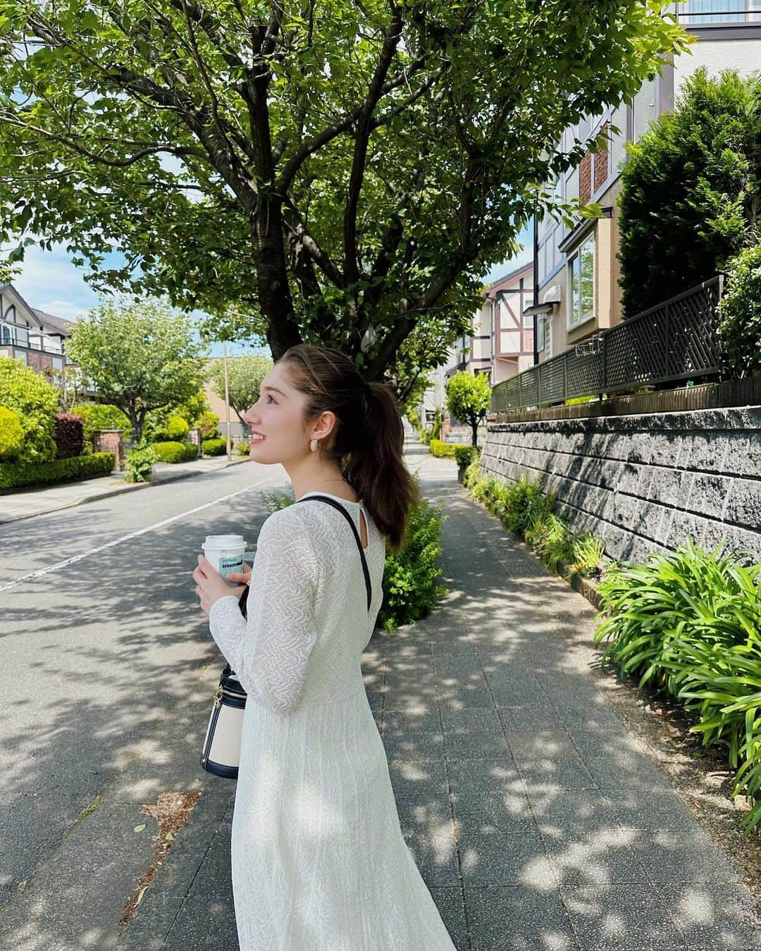 のインスタグラム：「.  気付けばすっかり7月☀︎  蝉も鳴き始め、蒸し暑い夏日が続き いよいよ夏の到来を感じますね🎐✨ （写真はまだ涼しかったとき🫧）  暑さで体調を崩さないよう、 より一層注意しましょう🥹🙏🏻  💭今日は七夕⭐️✨ みんなの願いが叶いますように..🎋♡  #tanabata #july」