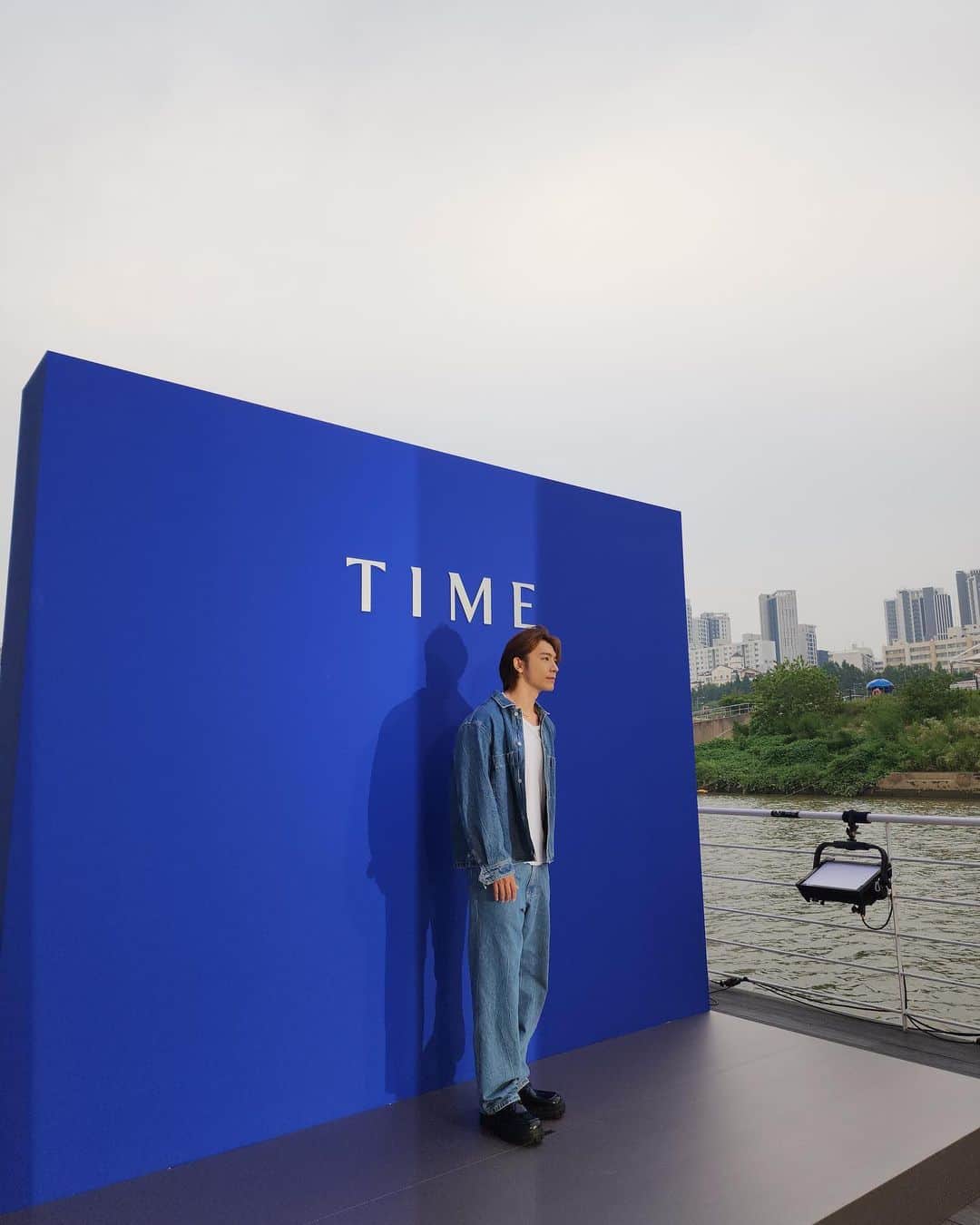 ドンヘのインスタグラム：「TIME」