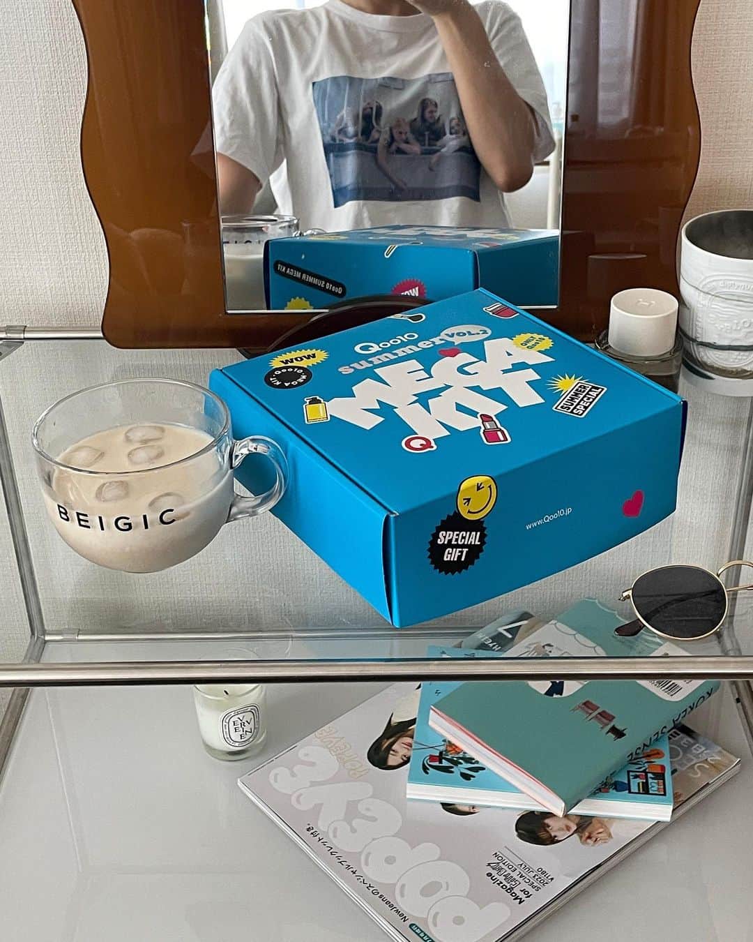 のインスタグラム：「thank you @qoo10.official🩵  Qoo10から届いたgift 'Qoo10 MEGA KIT' 🧼 dear,KlairsやAnuaなど 人気の韓国コスメブランドのアイテムたちが詰まってた🧴 Dr.Altheaとtorridenのマスクとか、numbzinの白玉グルタチオンＣ美容液とか、もともと気になっていたから嬉しいな♡ このキット自体は非売品なのですが 入っているコスメはすべてメガポ対象アイテムだそうです :) メガポの開催は今日までだそうなのでお見逃しなくー🤍💨  #Qoo10MegaKit #Qoo10 #メガポ #PR」