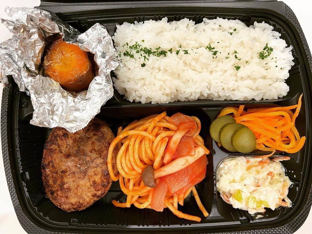 バカリズムのインスタグラム：「今知りたいでしょ飯 CBC Restaurant」
