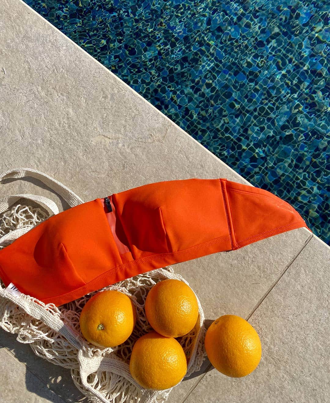 レジャビーのインスタグラム：「LEJABY WAVE | GRAND BAIN ​​​​​​​​​La saison des maillots de bain a déjà commencé ! Avez-vous votre maillot de bain LEJABY WAVE ? - LEJABY WAVE Did you have the chance to enjoy our LEJABY WAVE swimsuit ?   #LejabyWave #LeGrandPlongeon #Swimwear #Bain #MaillotDeBain」