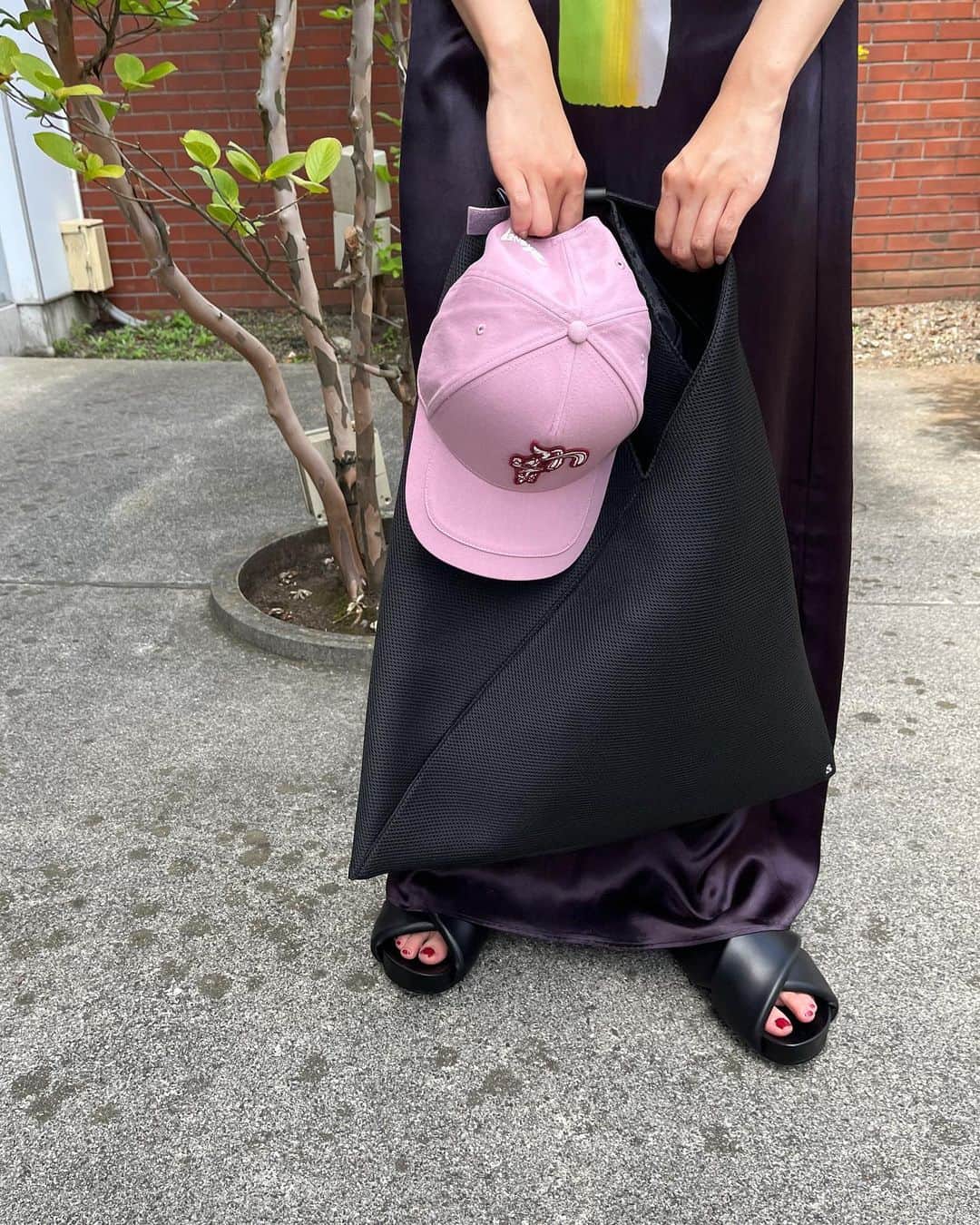 【ANN DE ARKさんのインスタグラム写真 - (【ANN DE ARKInstagram)「⁡ 【styling】 ⁡ dress:TELMA inner: JUNMIKAMI bag: MM6 Maison Margiela shoes: JILSANDER hat:MONCLER ⁡ ⁡ 詳しくはオフィシャルサイト【ARKnets】にて。 ■商品や通信販売に関しまして ご不明な点がございましたらお気軽にお問い合わせください。 ----------------------------------- オフィシャルサイトの在庫と店頭在庫は共有しております。 商品に関しましては、お気軽にコメントや店舗までお問い合わせください。 ⬇︎⬇︎⬇︎ @ann_de_ark  @arknets_official ⁡ #fashion #栃木 #宇都宮 #ショップ #セレクトショップ　#arknets #anndeark #jilsander #telma #mm6maisonmargiela #junmikami #moncler  -----------------------------------」7月7日 15時40分 - ann_de_ark