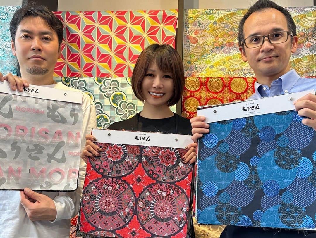 蜷川べにのインスタグラム：「さてさて、ファンクラブ限定動画にて京都の西陣織見に来てます。。。また新たな企画始動でございます(๑ ́ᄇ`๑)お楽しみに～！！京都あっちぃー」
