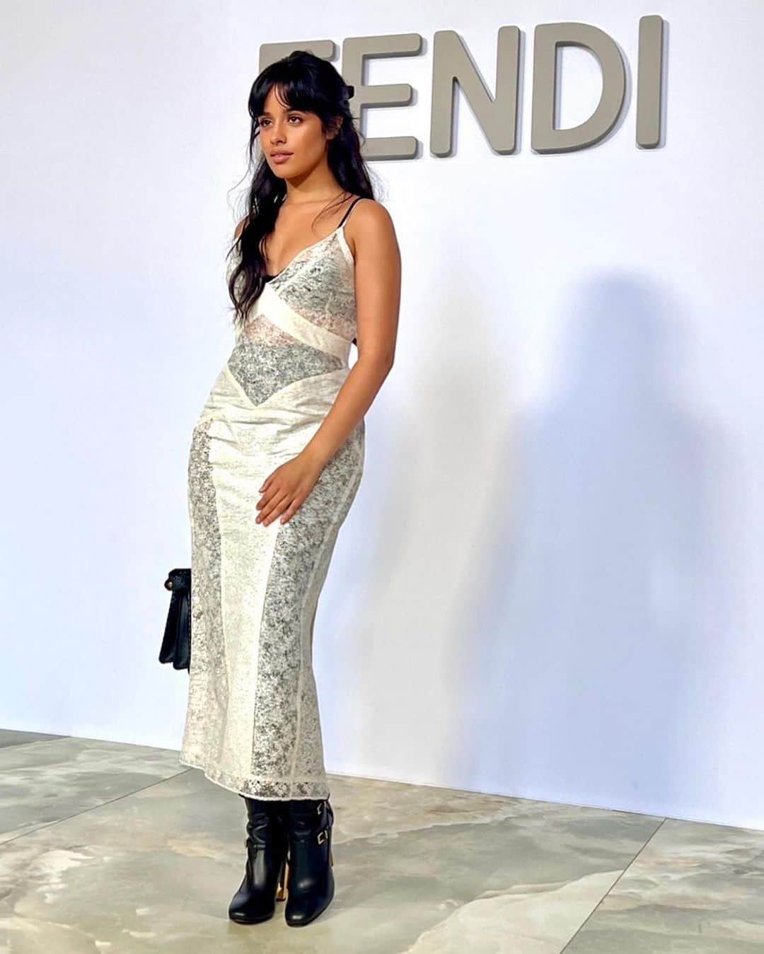 Carolina Gonzalezのインスタグラム：「⚜️ C A M I L A 🇫🇷 Barely There Glam with a touch of Bronze & Nudes on @camila_cabello for the @fendi Paris Couture Show  Stylist @robzangardi @marielhaenn  Hair @dimitrishair  Assisted by @paganihair  #Makeupbyme @cgonzalezbeauty  Assisted by @veronicagaona  #CamilaCabello  #CGonzalezBeauty  #nomakeupmakeup  #bronze」