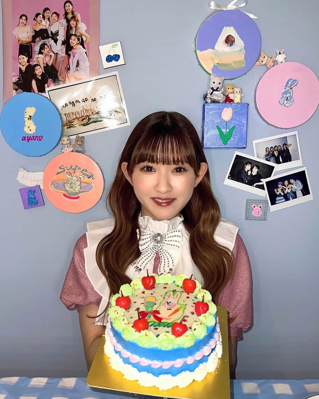 川村文乃のインスタグラム：「24歳になりました🧁  川村文乃に出会ってくれてありがとうございます☺️  キラキラしちゅう1年を アンジュルムのみんなと 応援してくださる皆さんとたくさん笑って楽しく過ごせたらと思います💟  みなさんのお願い事が叶いますように🎋✨  #ANGERME#アンジュルム#川村文乃」