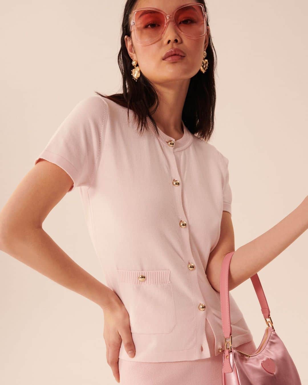 タラジャーモンのインスタグラム：「One step closer to the weekend.  #tarajarmon #fashion #PE23 #newin」