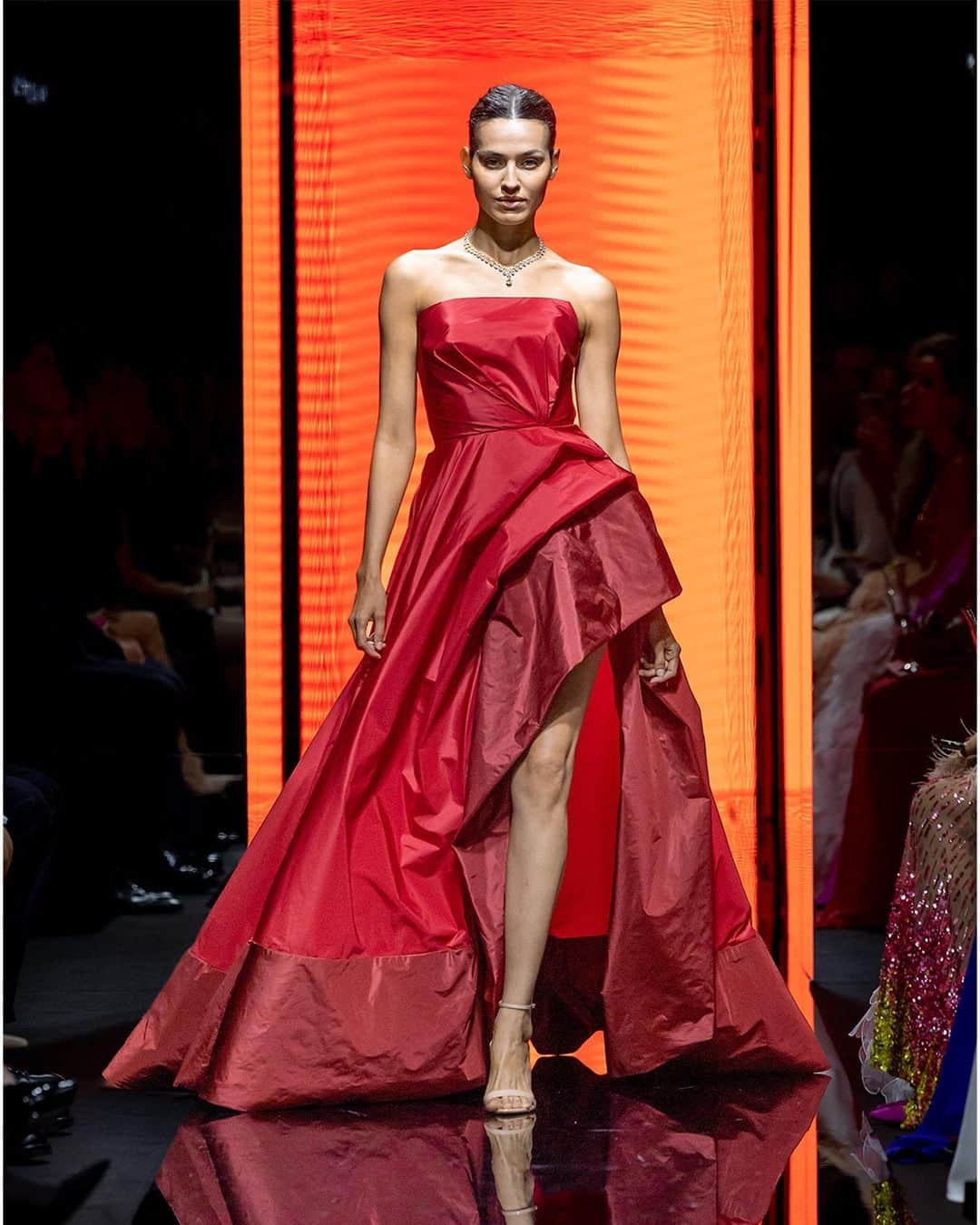 ショパールさんのインスタグラム写真 - (ショパールInstagram)「Caroline’s Couture, a Chopard collection like no other. Composed of 50 stunning creations and unveiled during an exclusive fashion show at the mythical Hotel Martinez, the launch of Caroline’s Couture was one of Chopard’s highlights of the 2023 #CannesFilmFestival.  #Chopard #CarolinesCouture #StarsInChopard #ChopardLovesCinema #ChopardDiamonds #HauteCouture #HauteCoutureWeek #HighJewellery」7月9日 19時00分 - chopard
